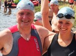 Foto: Thomas Lippmann (MdL) mit Tochter Jette vor dem Start